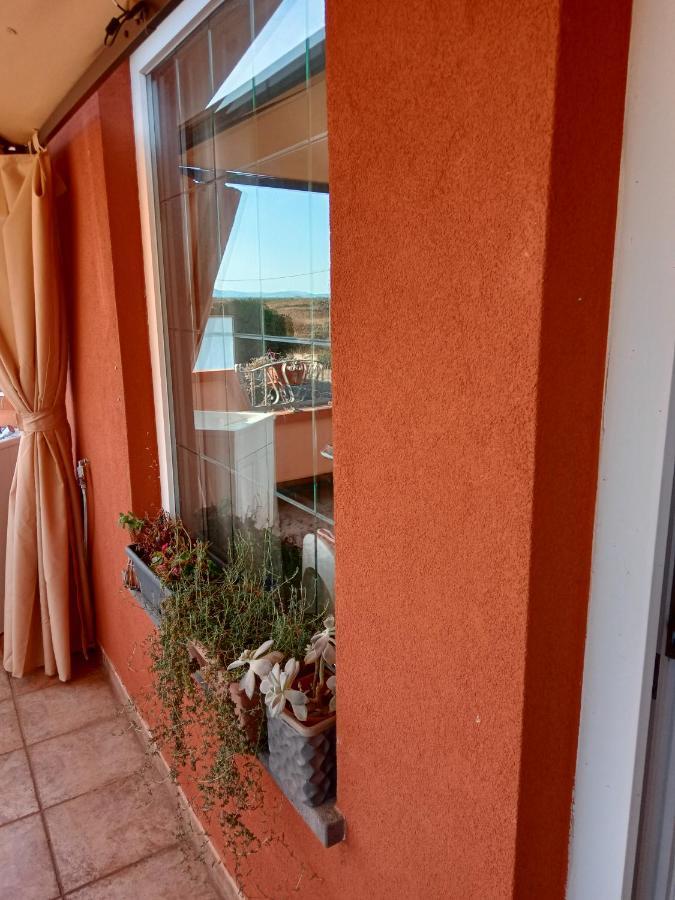 Casa Vacanza Le 2 Isole Suni Экстерьер фото
