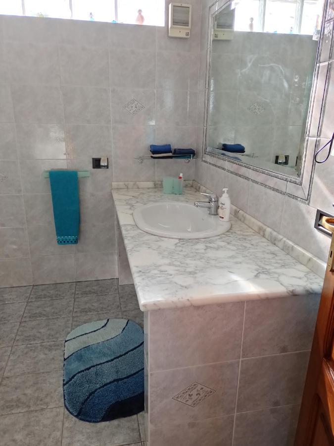 Casa Vacanza Le 2 Isole Suni Экстерьер фото
